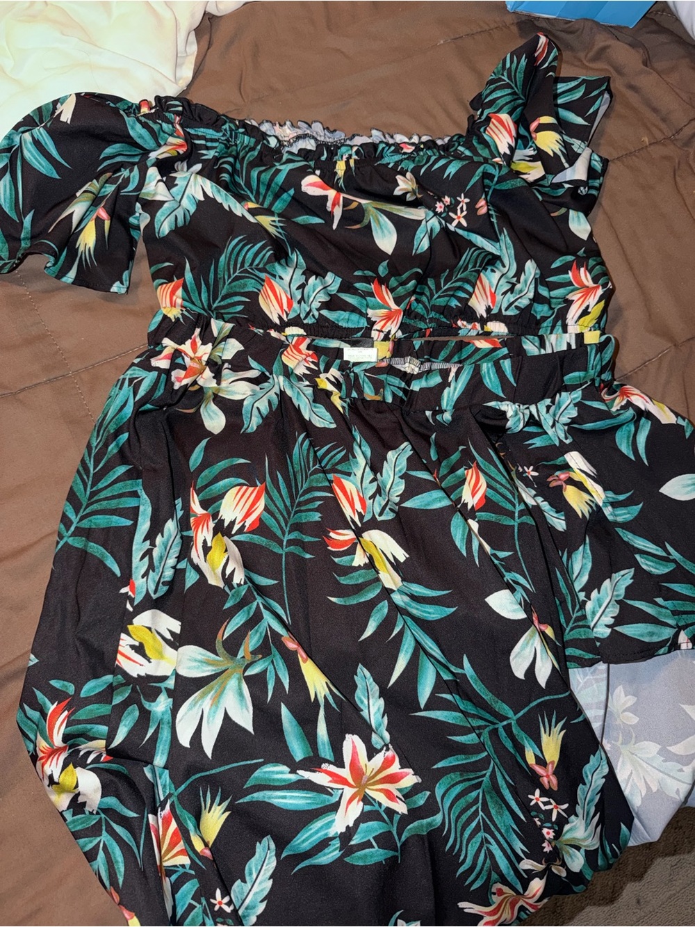 SHEIN Black Tropical Floral Off-Shoulder Camisole